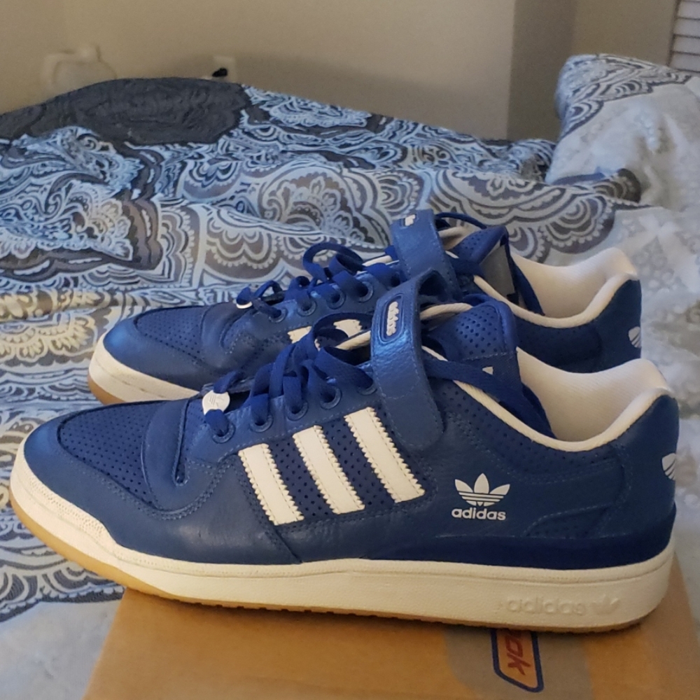 Shoes - Picture 2 of 2